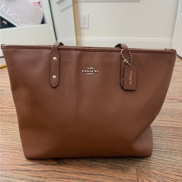 Coach Handbags - Coach Chestnut Leather Tote Bag